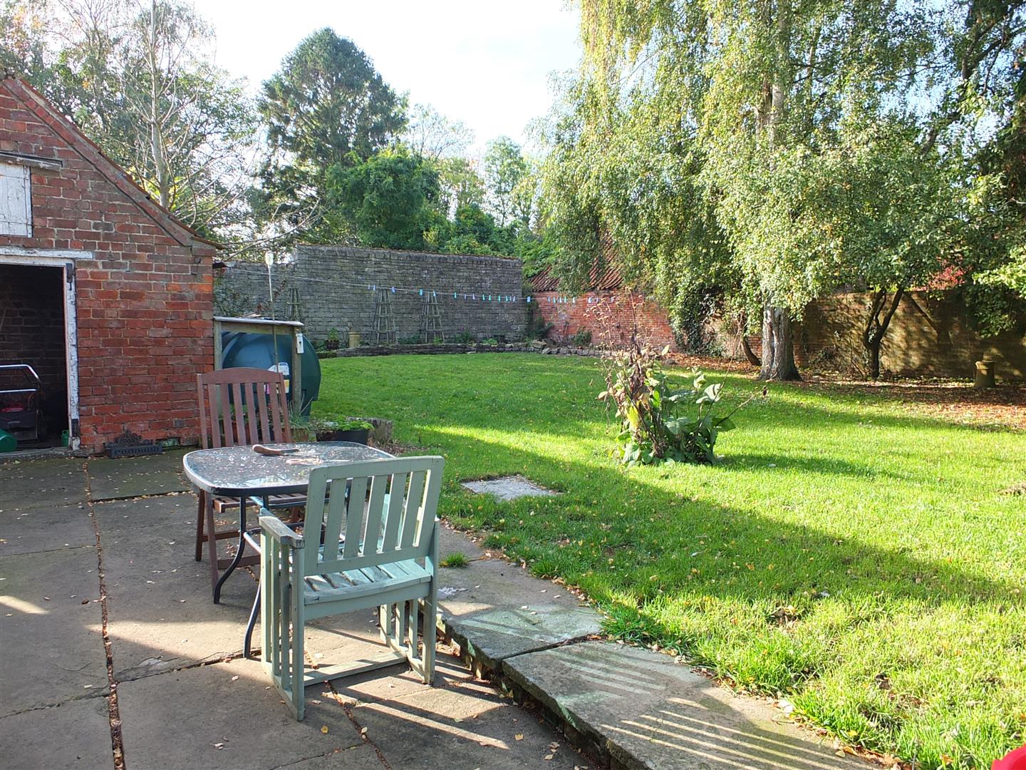 PRIVATE GARDENS